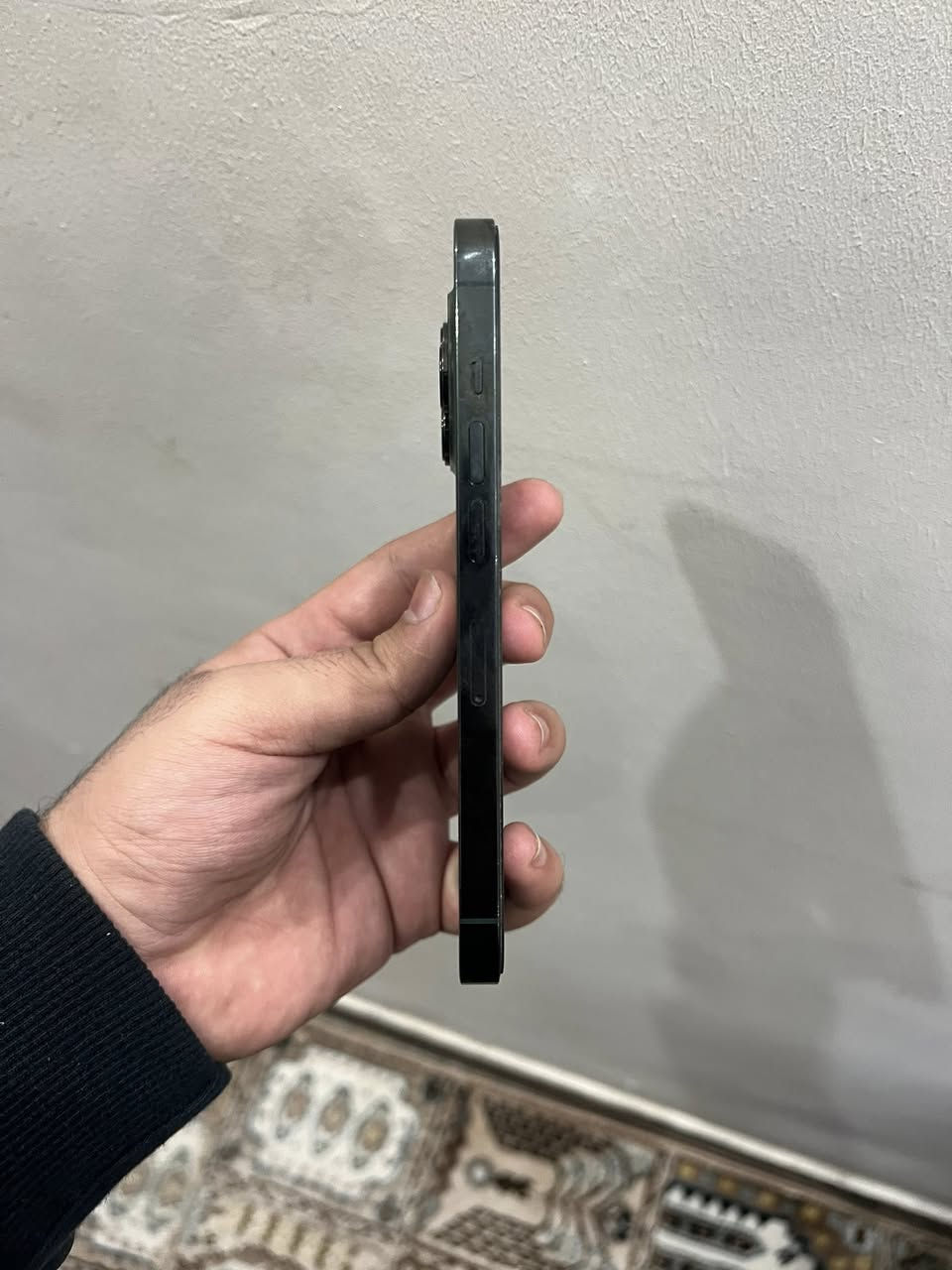 سلام عليكم ايفون ١٣ برو امريكي نضيف للبيع او المراوس بايفون ١٣ عادي . ذاكرتة ١٢٨ و بطاريتة 77 بلادية سعرة 500 الف وبي مجال للتواصل***********
