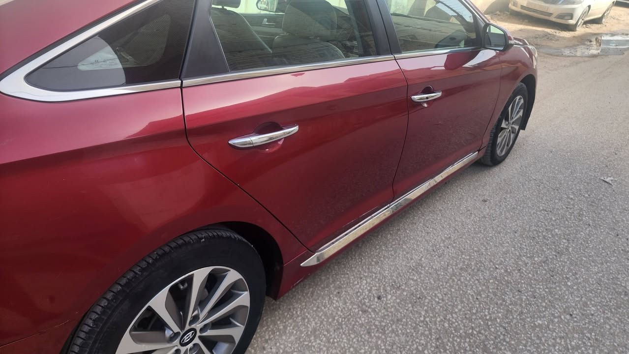 سلام عليكم سوناته ٢٠١٦  امريكي فول مواصفات هزه ورقم جديد ضرر جاملغ السايق والبنيد صبغ والبنيد راجع على التكمه مال السايق صبغ بيه قليل كير محرك وحداديه شرط الفحص جدد السعر ١٣٣ وبيه مجال غير متواجد على الفيس ***********
