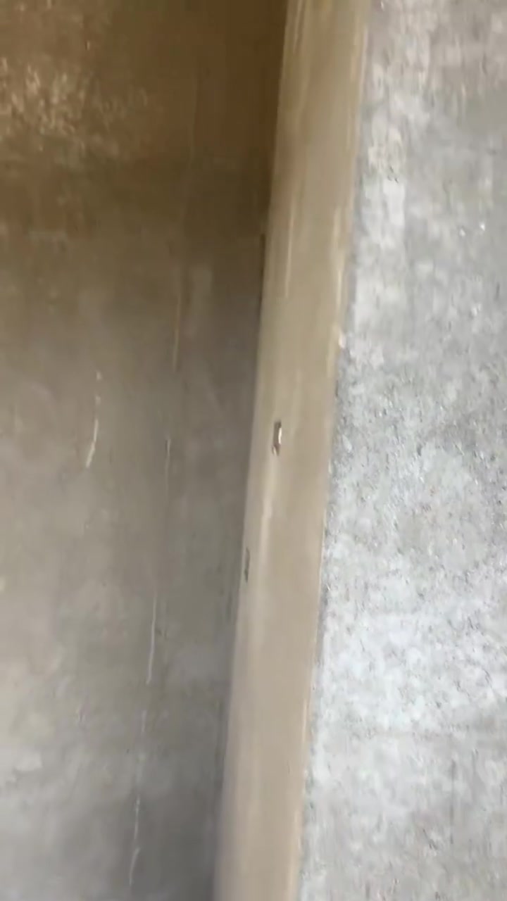 ما مدح روحي شغلي يقيمني ***********وتساب فقط بغداد
