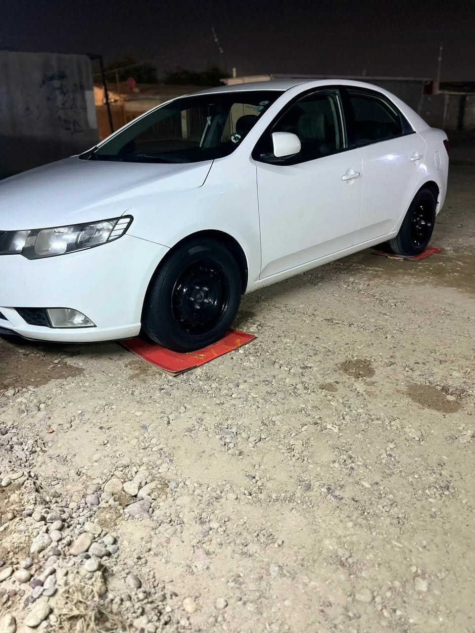 السلام وعليكم شباب سيراتو موديل 11كفاله فقط شبر صبغ السياره خليجيه داخل لونين سعر 89قفل مكاني بغداد مرور التاجي *********** كير مكينه تبريد ثلج بيع مستعجل او تفاصيل اكثر وتساب مسنجر مسدود بس وتساب او تصال ع رقم ترهم مراوس هم
