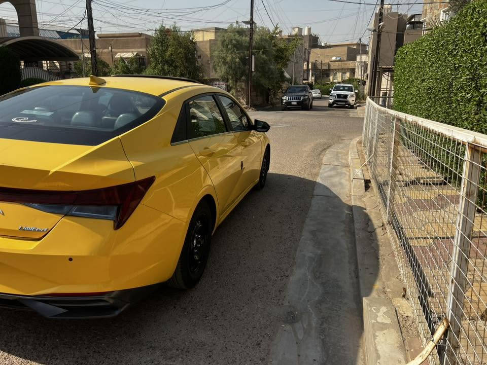 للبيع النترا 2023
وارد امريكي حادث جاملغ وبنيد 
فول مواصفات
شاشه متصل 
رادار امامي
نقطه عمياء 
حساس خلفي
كشن كهربائي 
كشنات جلد 
فتحه سقف
منضومه غاز 
رقم بغداد 
ماشيه ٤٥ الف مايل
مكان السياره السيديه تقاطع درويش 
السعر ١٥٥$
التواصل ‭٠٧٧٠ ٦٩٥ ٢١٨٠‬
