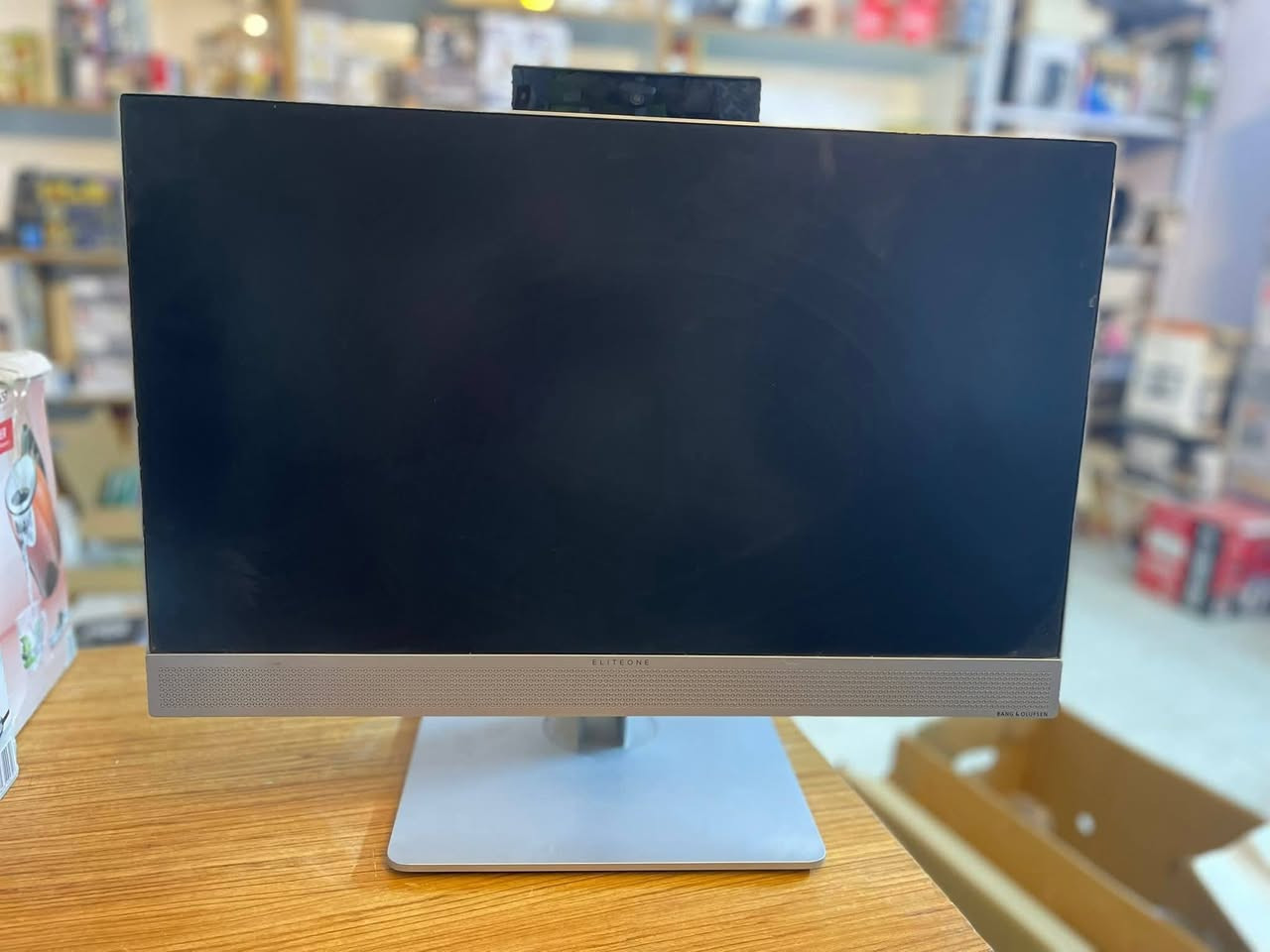 السلام عليكم حاسبه hp للبيع نضافه 90% ترهم كاشير ترهم للعاب الخفيفه  هايه مواصفاتها  السعر 375وبيها مجال بصيط  للستفسار خاص او اتصل *********** 
ALL ON ONE HP
I5 6500
RAM 8GB DDR4
256 SSD 
24 INCH 
1920×1080
60HZ
