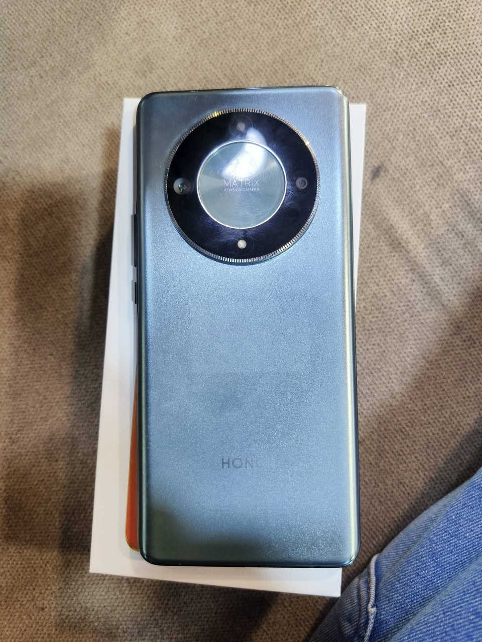 هونر x9b موبايل نضيف غراضه كامل استخدام قليل كلش ذكره ٢٥٦السعر ٢٨٠وبيه مجال العنوان كوفه رقم ***********
