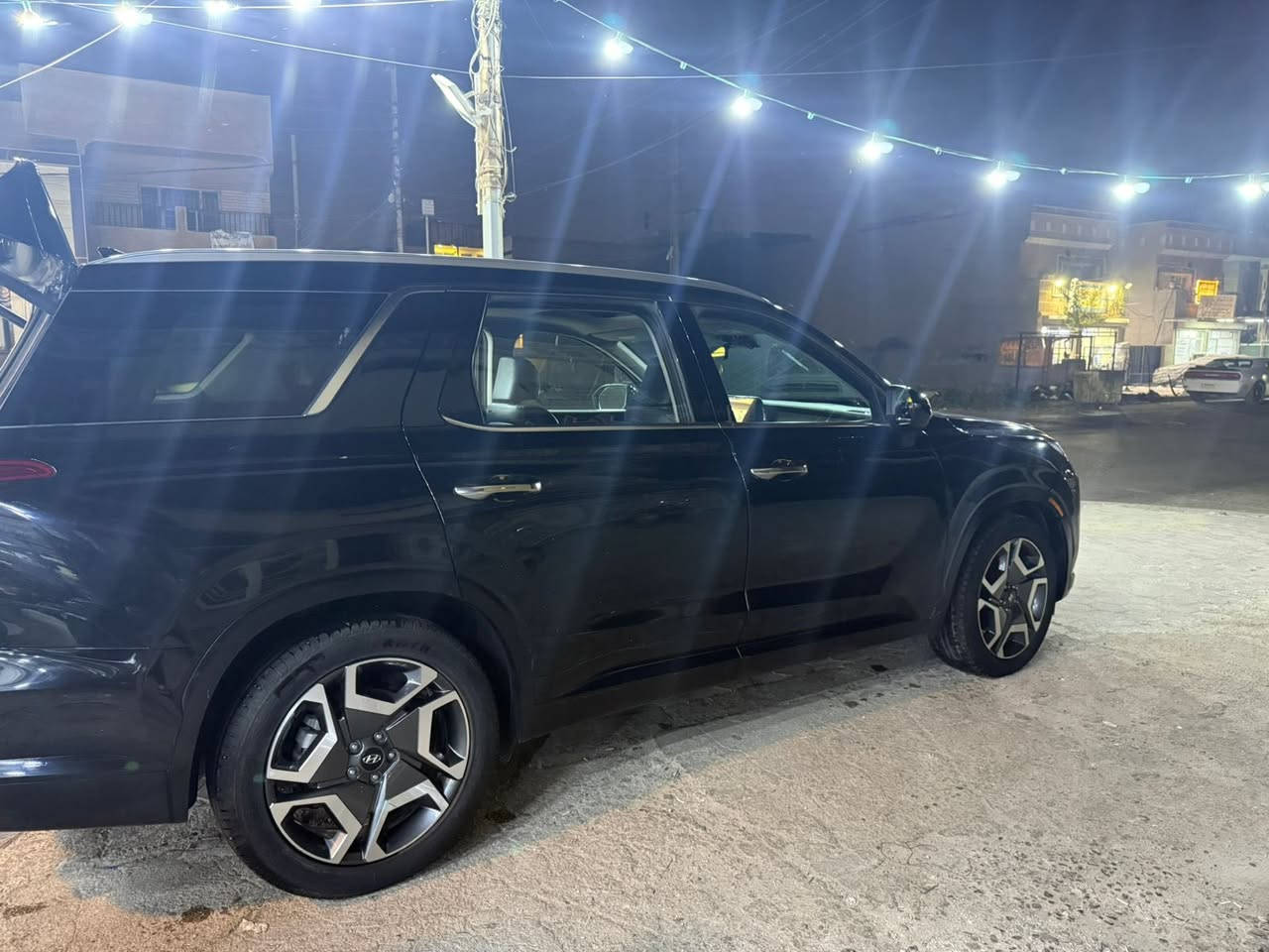 هیوندای بالسايد لمتد موديل 2023

حجم المحرك : V6 3.8L ( 6.سلندر )

المواصفات (LIMITED)

فتحتين سقف
دفع رباعي
شاشة عرض داتاشو
كيج الكتروني 
انارة دشبول
بصمة ابواب
بصمة تشغيل
شاشة دشبول ديجيتال
سماعات هارمان كاردن عدد 
كاميرا 360
شفتات استيرن
هاند بريك بصمة
اوتو بارك (𝐀𝐔𝐓𝐎 𝐏𝐀𝐑𝐊)
اوتو هولد (𝐀𝐔𝐓𝐎 𝐇𝐎𝐋𝐃)
اوتو ستارت (𝐀𝐔𝐓𝐎 𝐒𝐓𝐀𝐑𝐓)
رادار 360
رادار امامي (تحديد مسار)
رادار جانبي  (نقاط عمياء)
رادار خلفي (التحذير من الاصطدام)
حساسات 360 درجة
خمس انظمة قيادة مع دفع رباعي
كشنات (𝐕𝐢𝐩)
كشنات جلد ميموري 
كشنات تبريد تدفئة امامي وخلفي
تحكم استيرن
استيرن هيتر
صندوق شفط كهربائي 
لايتات (𝐋𝐄𝐃) لید عدسة زينون 
بكلايتات (𝐋𝐄𝐃) لید
 ويل كروم 
السعر 223
السيارة ماشية٥٢ الف قابل للزيادة
الضرر جاملغ وبنيد وشوي باللغد تصليح وعندي رصعه بسيطه بالقماره  

السيارة مرقمه بغداد بأسمي 
***********
