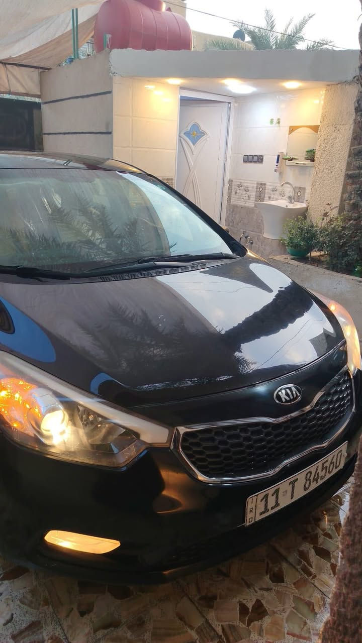 سلام عليكم
كيا فورتي 2016
مع منظومة غاز 
والظربه جاملغ خلفي بدون صندوق

والسونار مرفق بل صور بدون دواخل 
ماشيه 82
مكينه وكير كفاله 
صدر امامي خلفي جديد
تبريد ثلج 
مانقصه شي السياره 
معروضه 120وبيه مجال 
مكيمنه 1800 دوش المرغوب 
مكاني بغداد 
***********
