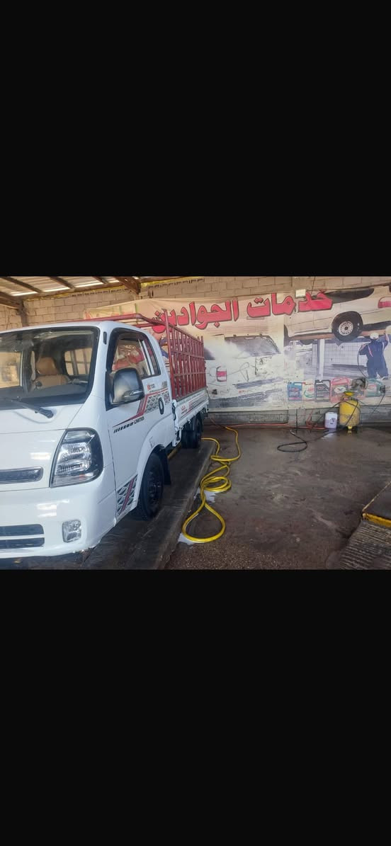 السلام عليكم كيا حمل موديل 2021 سياره حلوه مال بيت رايدهه ب130 وبيهه مجال ***********
