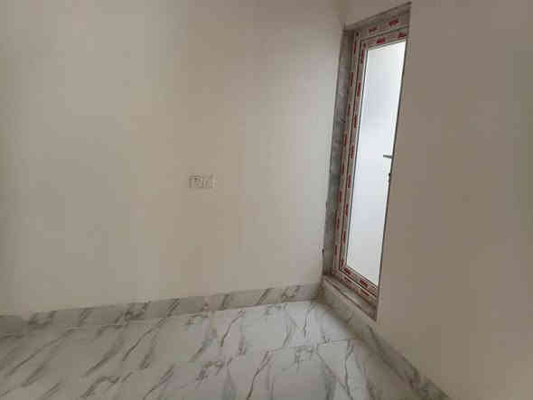 🔥 فرصة ذهبية لا تعوّض — بسعر مناسب جداً!
🏠 بيت ركن للبيع في حي البكر – من أرقى وأهدأ مناطق الأطباء
✨ بناء فول حديث 2025 – سند طابو الزهور – موقع استراتيجي على شارعين
💰 سعر مناسب وبحدود الجميع (تفاصيل السعر عند الاتصال)

---

🌟 مواصفات العقار:

📏 المساحة: 88 متر
📐 واجهة: 8 متر
📍 موقع مميز جداً وقريب من كل الخدمات

---

🏡 الطابق الأرضي:

استقبال راقي

غرفة نوم

مطبخ

صحيات

مناور

🏡 الطابق الثاني:

3 غرف نوم

صحيات

مناور

بلكون

بيتونة

---

⚙️ الأنظمة والتجهيزات:

نظام كاميرات

نظام غسالات

نظام دشّات

نظام دكتات

نظام سبالات

نظام غاز
✔️ جاهز للسكن بدون أي مصاريف إضافية

---

📞 للاستفسار والاتصال:

***********
***********

📍 مكتب البساتين العقاري
حي البكر – سايدين كنيسة تايتنك – مقابل مرطبات الصفّار موصل
