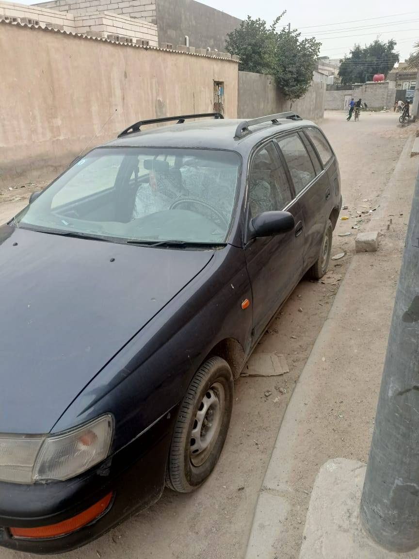 كورلا للبيع  رقم انكليزي  حلوه ونضيفه  هاتف ***********
