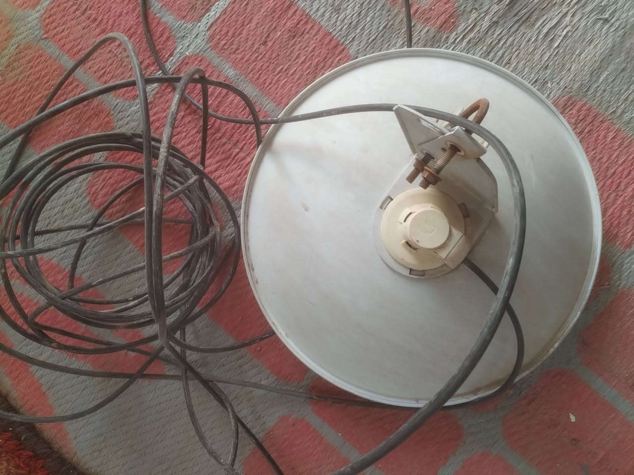 صحن شبكه مع وايره تقريباً 20 متر
عندي توصيل اليريده
السعر 65
رقم الهاتف ***********
