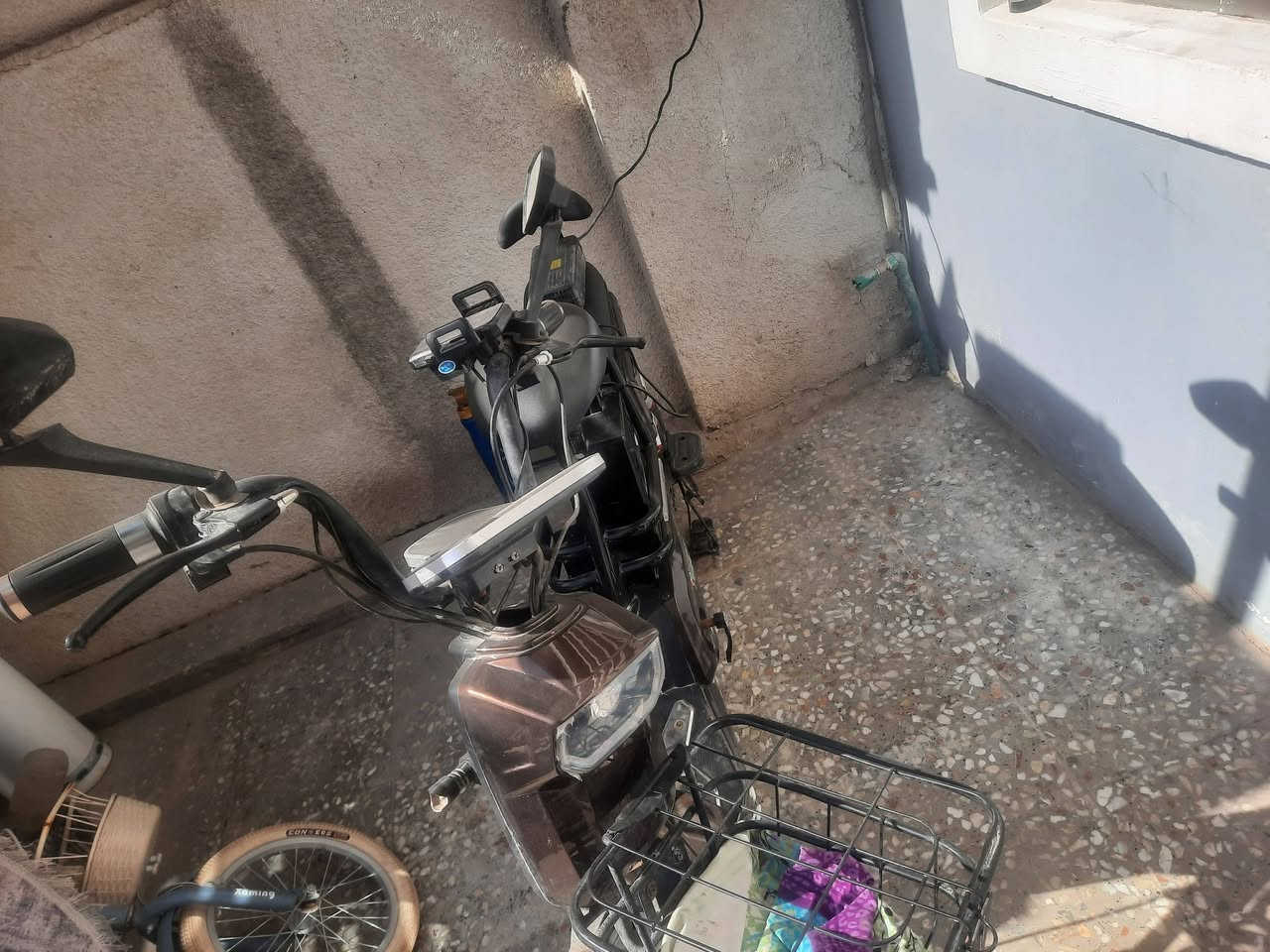 السلام عليكم دراجة للبيع اخت الجديده ما ماشيه الا كم مره شحن السعر ٥٠٠ الف بغداد


**إذا كنت صاحب هذا الإعلان وتريد حذفه لأي سبب، رجاءا أرسل رسالة إلى الدعم الفني**