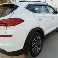 توسان 2020 فول مواصفات. ماشيه 110الف.  بيها جاملغ امامي وبنيد وجاملغ خ...