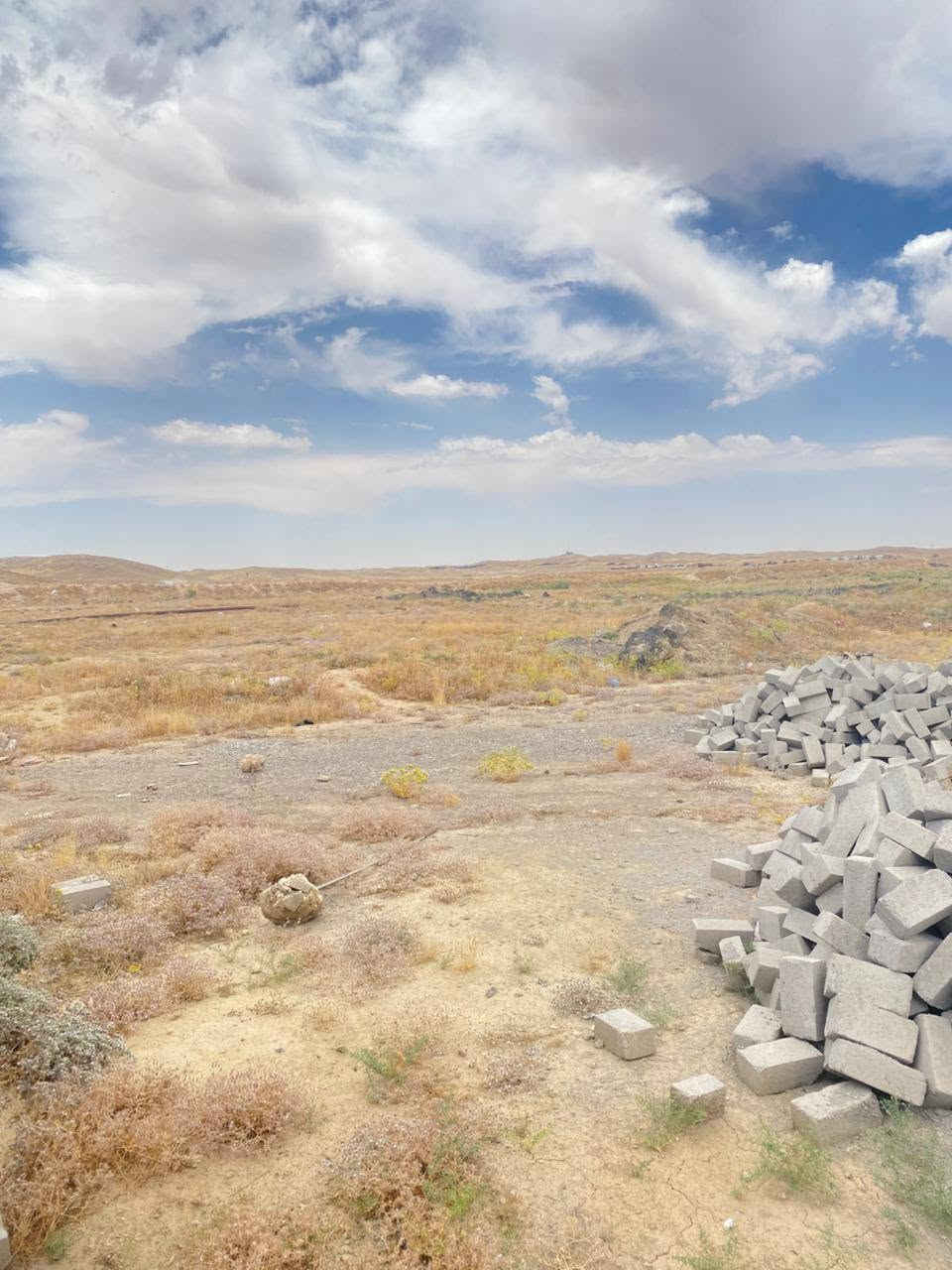أرض للبيع – ناحية القيارة / طريق الحولي 🔹
📍 الموقع: طريق الحولي – ناحية القيارة
📐 المساحة: 600 متر مربع
🧱 تحتوي على 1700 بلوك جاهز
💰 السعر الكلي: 8 مليون دينار فقط
✅ الدفع:
مقدمة 4 مليون دينار
والباقي أقساط شهرية 500 ألف دينار
فرصة مناسبة للسكن
📞 للاستفسار والمعلومات أكثر يرجى الاتصال.
***********

