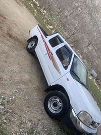 نيسان بيكاب • ٢٠٠٨ • عسلي