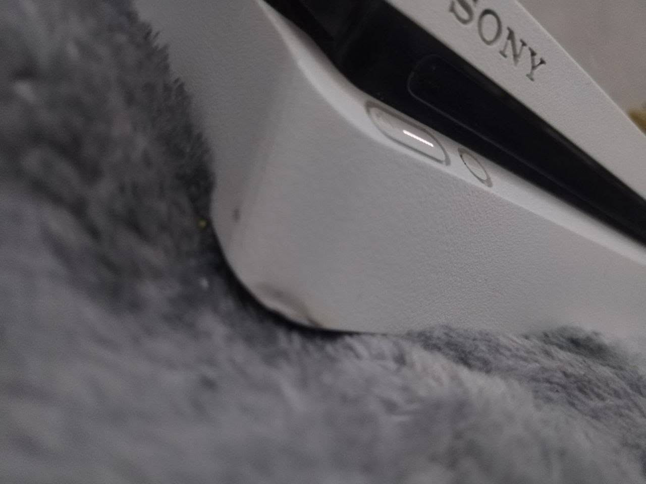 ps4سلم ابيض 
ملحقاته:
يدات ثنين تجاريات وحده شكل فايف شغاله عل كل جهاز وشاحنتها تايبسي
هارد خارجي500جيجا ويه التخزين مال بلي يصير1تيرا 
4اقراص موجوده بالصوره بس قرص gtaما ادري شبي يفتح اللعبه بس بنصها يطفي يعني ما حسبته وياهن 
كابل الكهرباء
كابل HD
كابل شحن اليده 
اليده الاصليه موجوده بس عطلانه اذا تصلح يعني ما ادري
اولاين يعني ما مهكر 
سعره325بي مجال وكلش نضيف ضربه وحده خفيفه بالركن 
اي سؤال بالخاص


**إذا كنت صاحب هذا الإعلان وتريد حذفه لأي سبب، رجاءا أرسل رسالة إلى الدعم الفني**