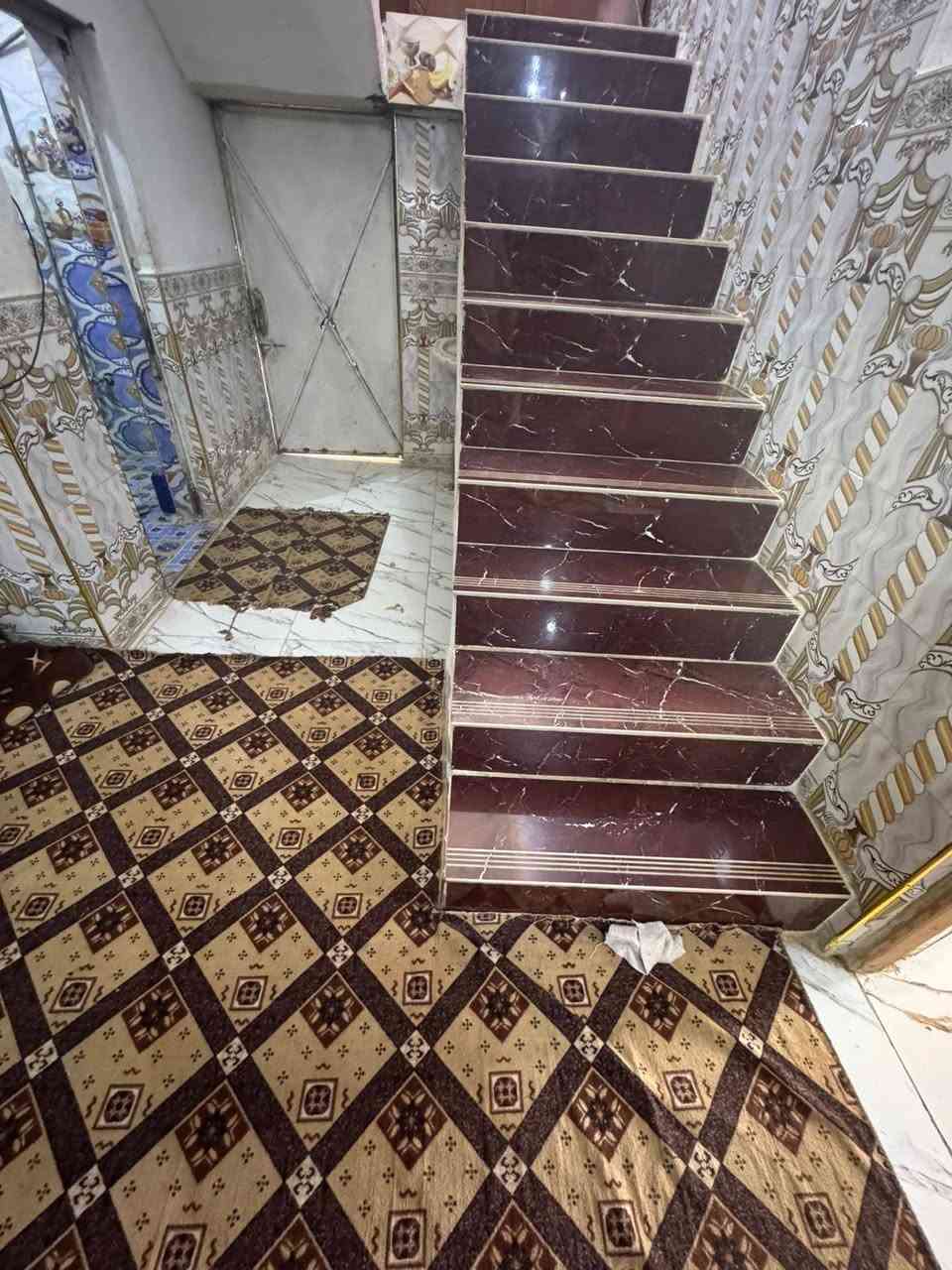 @ألسلام عليكم بيت البيع كوت حي جوادين غرف نوم أثنين5×4صاله 9×5أستقبال 6×4.5  وألاستفسار ع هاذ رقم
***********
***********
