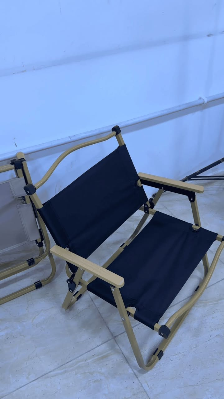 ⛺️✨ راحة التخييم تبدأ من مقعدك!

استمتع بكل لحظة في رحلتك مع مقعد سفاري قابل للطي بتصميمه الأنيق والمريح.

هيكل معدني متين بمساند خشبية تضيف لمسة فخامة ودفء طبيعي.

خفيف الوزن (2.7 كغ) وسهل الحمل في أي مكان تذهب إليه.

قماشه المشدود يمنحك راحة وثباتًا حتى بعد ساعات من الجلوس.

ينطوي بسهولة ليأخذ أقل مساحة في السيارة أو التخزين.

اختيارك المثالي لكل مغامرة، من الشاطئ إلى البر! 🌿🔥
السعر 25


**إذا كنت صاحب هذا الإعلان وتريد حذفه لأي سبب، رجاءا أرسل رسالة إلى الدعم الفني**