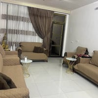 ١٠ مقاعد • نضيف • مندوب بيع