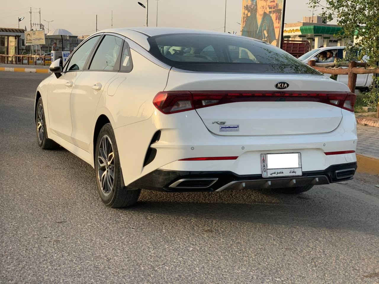 السلام عليكم. 
كيا k5 خليجي 2021.
رقم بغداد استقطاع مباشر  . 
تبديل بنيد فقط بدون دواخل ونفس اللون بدون صبغ. 
ماشيه 91الف. 
محرك 2000 دوش. 
مواصفاتها. 
شاشه. 
كامره. 
حساس امامي خلفي. 
تحكم ستيرن جهتين. 
مري شفط. 
تبريد قطعتين. 
كشنات جلد. 
السعر 155.
مكان السيارة الديوانية. 
للاستفسار. *********** .
