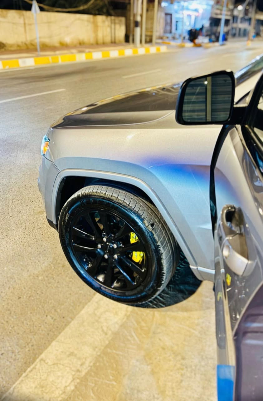 🔸 جيب بلاك توب ٢٠٢١
🔸 رقم بغداد ماشيه 38 الف .
🔸 مكينه 3600 مكفوله 6 سلندر .
🔸 سياره جديده كلش وحلوه ومابيها نواقص
🔸 صور الضربه مرفقه تبديل بنيد اصلي وتعديل الجاملغ والباقي كله مكفول .
🔸 تايرات جدد و الويل قياس 20 .
🔸 اوتو ستوب ، تشغيل واطفاء ذاتي ، تشغيل عن بعد ، شاشه كبيره كار بلي ، حساسات ، كشن كهربائي ، جلد ، باب الجنطه شفط كهربائي ، وهوايه مواصفات معروفه بالجيب .
🔸 ***********  وبي واتساب والمكان ( الناصرية ) .
🔸 السعر 273 $ وبي مجال .
