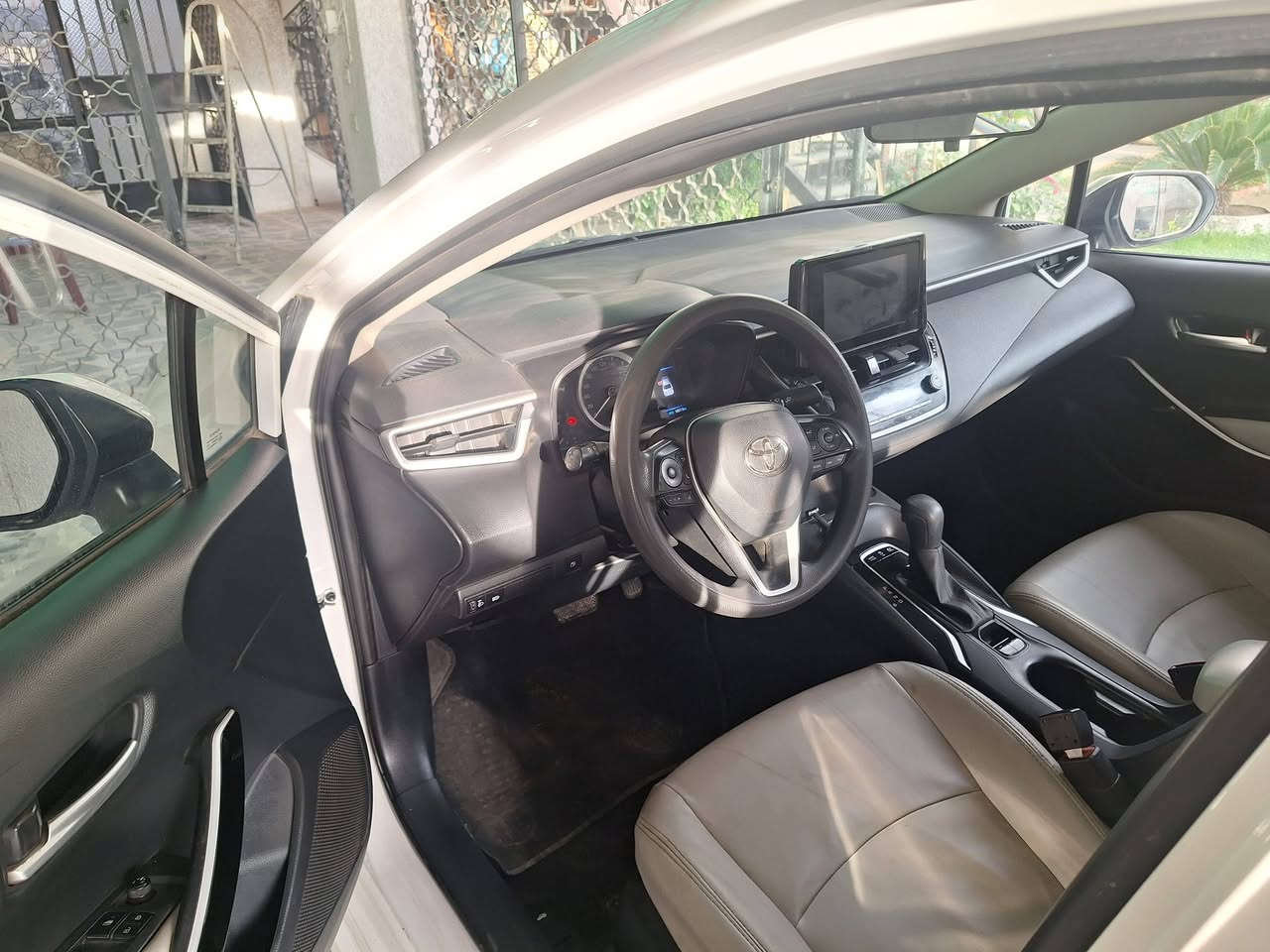 السلام عليكم للبيع كورلا هايبر لون ابيض موديل ٢٠٢١ ماشيه ٥٧ الف بدون صبغ عدا طخبه بيسطه بالصندوق وكسر بالدعاميه السعر ١٩ مليون عراقي سياره ام علامه زركه مكان السياره البنوك الاتصال *********** بسمي السياره ....
