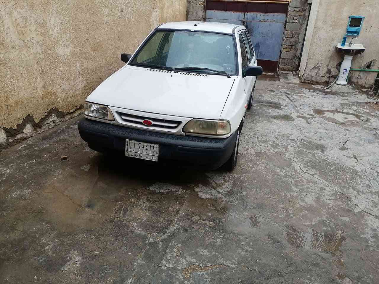 عمي سايبة 2014 نضيفة شواصي مكفولة تبريد شغال تعال افحص السيارة وشوف بعينك السنوية ساقطة صارله سنه عليه غرامة توكع من سعره 37 راعيه موجود بكربلاء مبدل بيه جاملغ امامي الأيمن أثر خياس وبيه تلاحيض بسيطة وبيك خير ودلل المكان كربلاء حي الغدير الرقم *********** كير نضيف مكينه بداية تبخير
