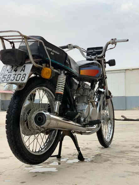 دراجه ايراني رقم بسمي ارشه تعمير جديد كله نامه فقط الشاصي ارشه بسنويه السعر 1750وقابل للتفاوض البصره ابي الخصيب قرب المحكمه ***********
