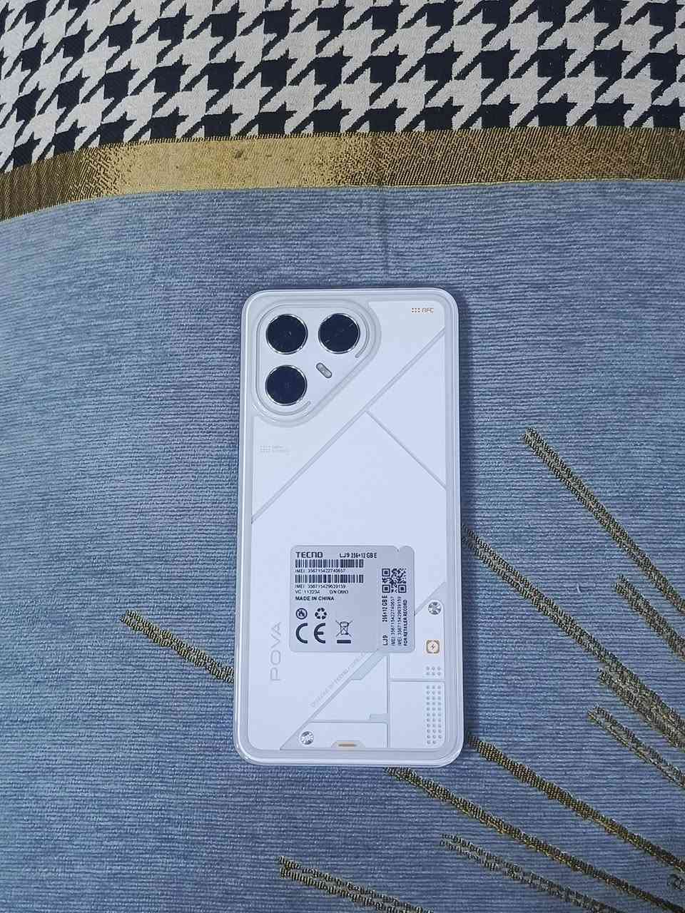 مستخدم نص يوم كامل ملحقات شاحنه ممشتغله 400 وبي مجال ***********
