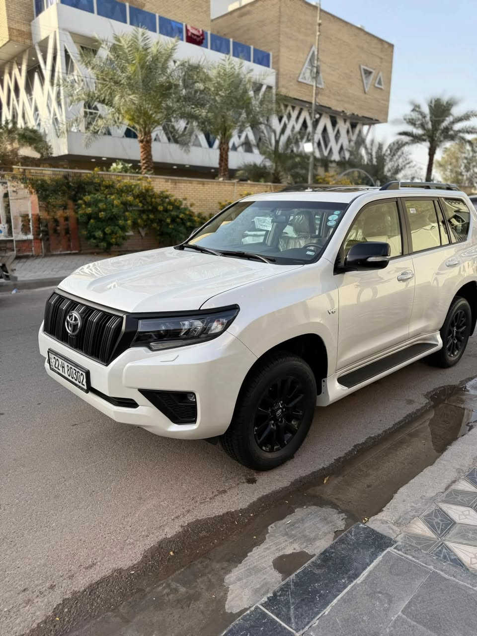سلام عليكم برادو Tx.S موديل 2023 رقم اربيل ضمان شركة ساز ماشية 20 الف كم السعر المطلوب 47300 بيها مجال بسيط بيها ملاحظة بالباب الايمن الخلفي شخط موضح بالصوره مكان السياره زيونه او كراده لزياده المعلومات الاتصال ب ***********
