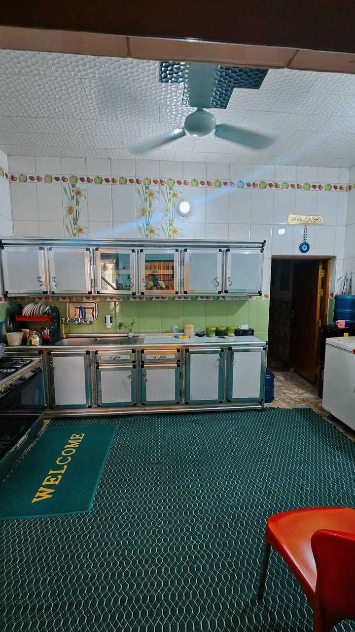 ✨🟤 الـدار للـبيـع 🟤✨ 

تفـاصـيـل الـدار : ▪️الـدار في حـي العـدالـه [شـارع 15] خلـف شـارع الجنـسيـه ▪️ المسـاحـه 100 متر ▪️طابقيـن ▪️غـرف نـوم 3  ▪️صـالـه 2 ▪️استقـبـال▪️مطبـخ ▪️صحيـات3 ▪️بنـاء 2016▪️الـواجـهه سيـراميـك . ✨ 

📍العنـوان ﴿مكـتب ابـو زيـد الكـنـبـي شـارع الجنسـيـه للتـواصـل اتصـل علـى الرقـم التـالي *********** أو زيارة مكـتبـنا 🌷. ﴾
