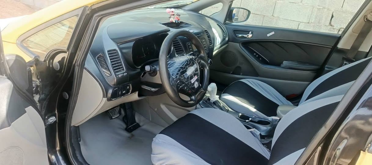 سلام عليكم فورتي 2016 سياره خير من الله تخم تاير سدر خلفي امامي ماصار شهر من بدلته تبريد تتفه خير من الله سياره بسمي رقم نكليزي سنويه لحد 2029 مصفره من لغرامات ول هيه سونار صار شهر من خذتله موجود كير مكينه خير من الله سياره كبل لشارع ومتوازي عله بيعته وحتاجيت سعر سياره105 وحك جيه بس***********
