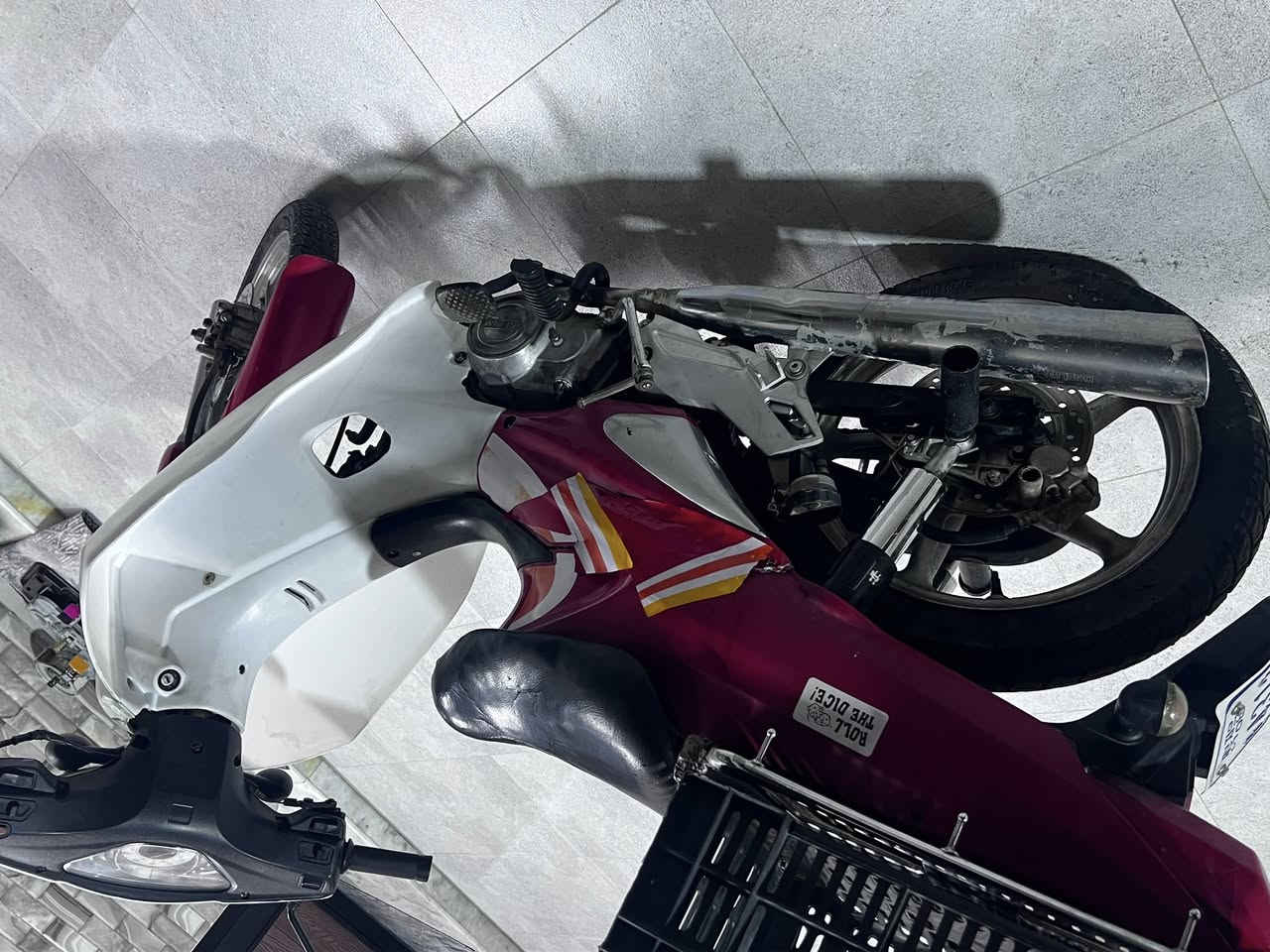 سلام عليكم 
ماطور سلفيز للبيع 
السعر 600 وبي مجال 
نقص بس باتري. ***********
