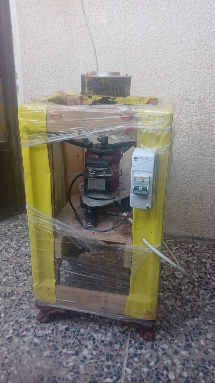 مكينه شعر بنات صناعية انتاجيه فول للبيع
السعر  150   مكاني الحسينيه خدمات مصقط
***********
