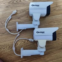 كامرتين IP • متحركة بجميع الجهات • زوم X10