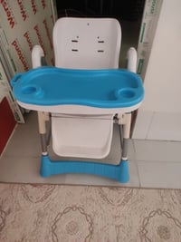 كرسي طفل • أثاث أطفال