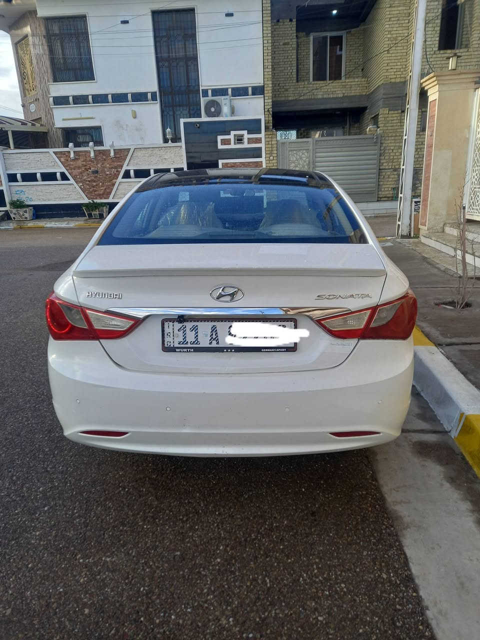 سلام عليكم للبيع سوناتا خليجي 2011 رقم بغداد دولي بأسمي محرك دوش 2400 مكفوله من صبغ سياره فول عده بصمة  مري شفط تبريد قطعتين سقف بنراما سعر 125 وبيه مجال بسيط مكاني فلوجه شارع40 \***********
