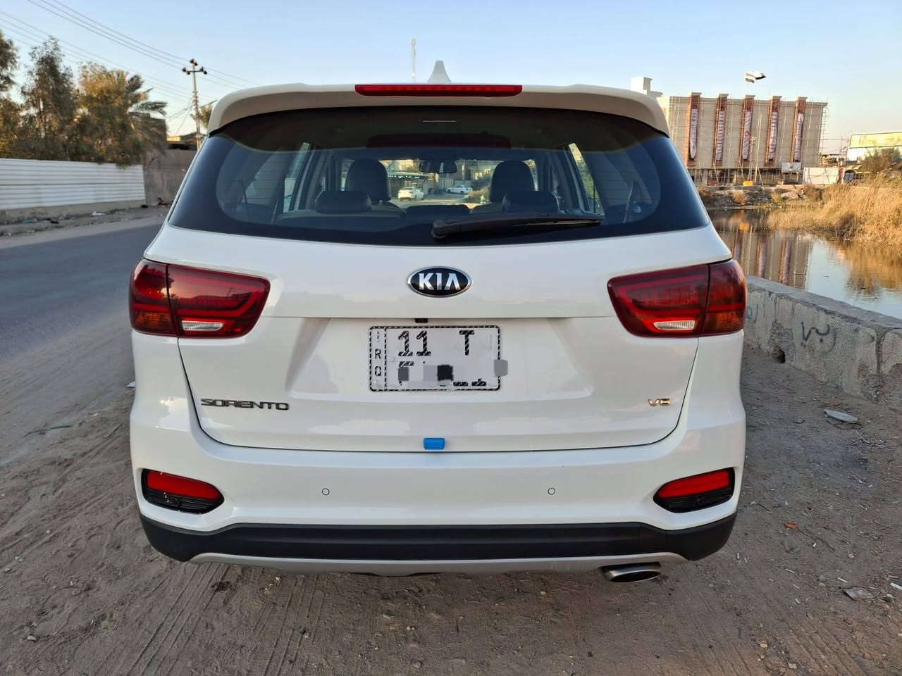 كيا سورنتو خليجي موديل 2020 حجم 6 سلندر ماشيه 38 حقيقي رقم انكليزي  بغداد بسمي سنويه تنتهي 2031 السياره مكفوله من الدعاميه للدعاميه من البارد والشخط السياره على وضع الشركه  مقاعد جلد اريل طياره كاميرا دواره شاشه كبيره صندوق كهربائي بصمه تشغيل مع بصمه الابواب السياره المكان البصرة رقمي *********** ..السعر 278 وبيه مجال
