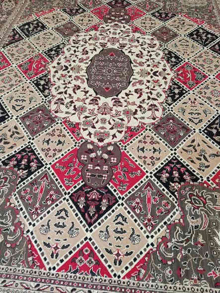 فرشه قياس 3 في 4 يارد
بسعر 25 الف فقط
***********
