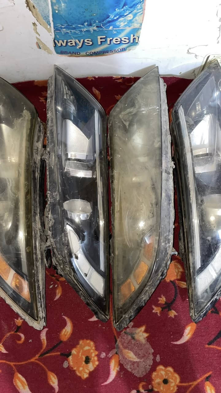 السلام عليكم غراض شلعه كامله مال اوبتما مثل مشوفون كدامكم ماصدات زوج بكلايتات زوج
چويتر نضيف
فيتبم كلهن شغالات 
مسجلات ثنين واحد اوبتيما واحد سيراتو 2011اوبتيما 2015 
سلف اوبتيما عقل اوبتيما  عنواني حيدريه خان النص خاص ماموجود 
رقمي ***********
