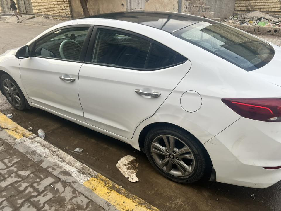 السلام عليكم النترا ٢٠١٨ رقم بغداد دولي حادثها جاملغين امامي ودعاميه صبغ بدون تبديل
باقي ليبل واحد ماشيه ١٦٠ سياره كير مكينه خير من الله 

نص فول مواصفات Seالسياره بيها تكشير جدا بسيط 

السعر ١٠٧وبيها مجال قليل تجي تشوف بعينك والسياره خير من الله ورقم الهاتف ***********
