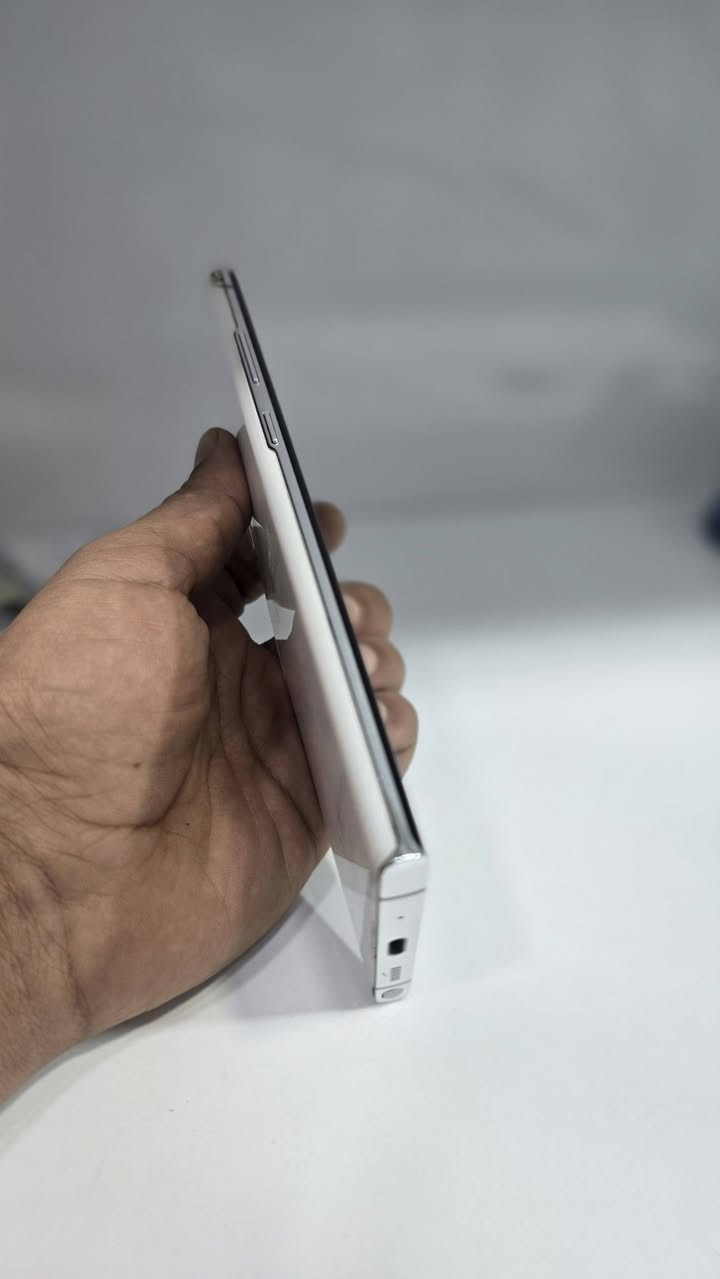 سامسونك نوت ١٠ بلاص مبدل شاشه
بيه فطر بضهر مابيه اي عطل جهاز نظيف وسريع
*********** واتساب
سعر ١٧٥ الف
