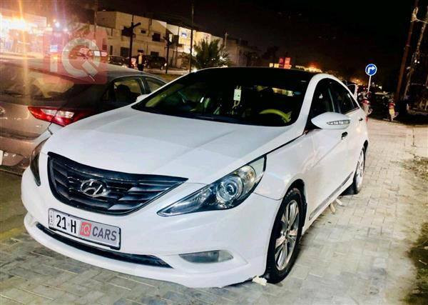 السلام عليكم
للبيع او لمراوس بحديث سوناتا 2010 خليجي فول السيارة بانوراما شاشة تبريد ثلاجة  رقم سليمانية بيها صبغ بابين +بارد شؤية موظح بلسونار عارظاها 103بيها مجال بصيط 
*********** 
مكاني بغداد الغزالية ..
