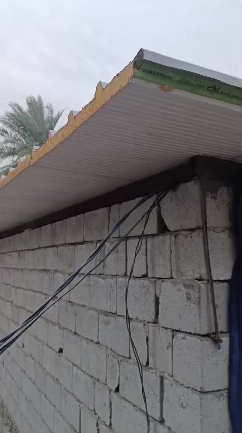 عندي سندويج للبيع مستعمل شهر ونص نظيف تقريبا ١١٢ متر مربع سعر ٧٥٠٠ للمتر
***********
