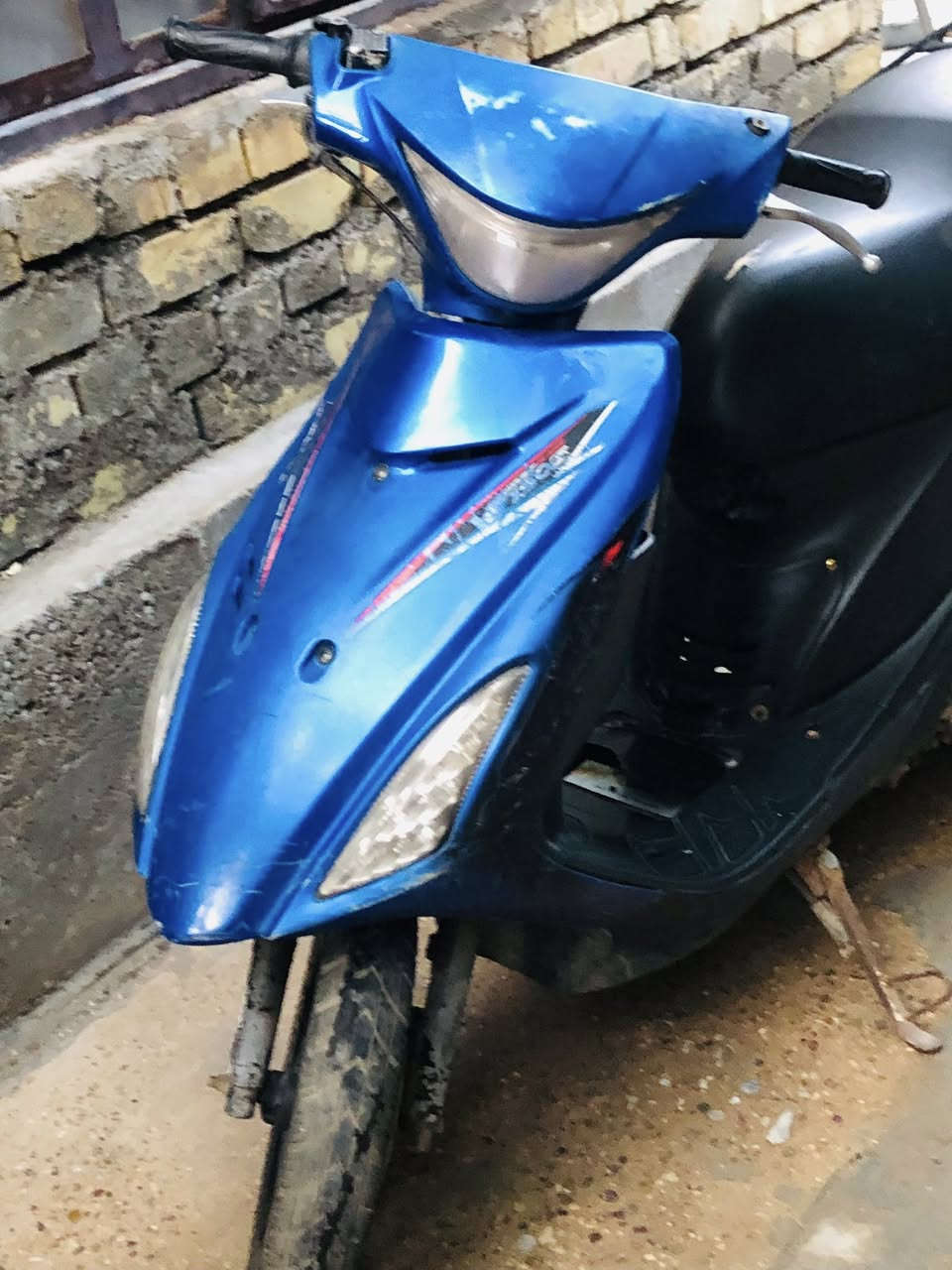 سلام عليكم دراجه ادريس للبيع 
نضافه فول جفتته قبل كم يوم وطفت بعد ما اشتغلت كهربائيات شغاله كلها 
شلعه فول السعر 200وبيها مجال 
مكاني كربلاء الحسينيه مصطفى خان 
رقم ***********ً مامتواجد عل فيس اتصل بيك خير وتدلل
