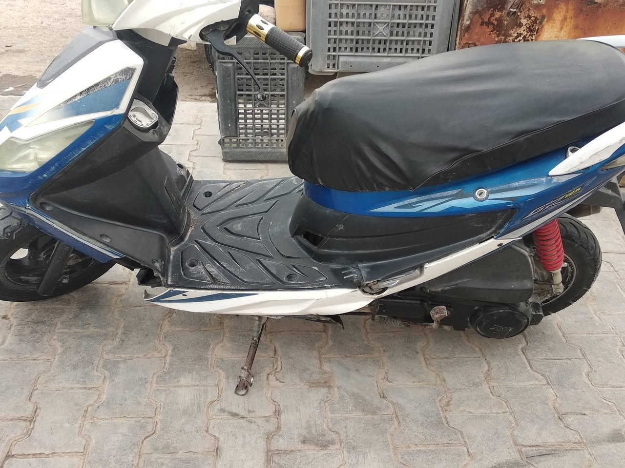 دراجه سيام للبيع  دراجه كايمه حلوه نصبته حلوه يدات جدد كشن جديد ومخلف حته ميتوصخ سبايدر بلادي كهربائيات شغاله اشارات وكلوب امامي ونشره لون اخصر سعر 300وبيه مجال حك جيه لشرأي فقط العنوان نجف حي العسكري شارع سبيس


**إذا كنت صاحب هذا الإعلان وتريد حذفه لأي سبب، رجاءا أرسل رسالة إلى الدعم الفني**