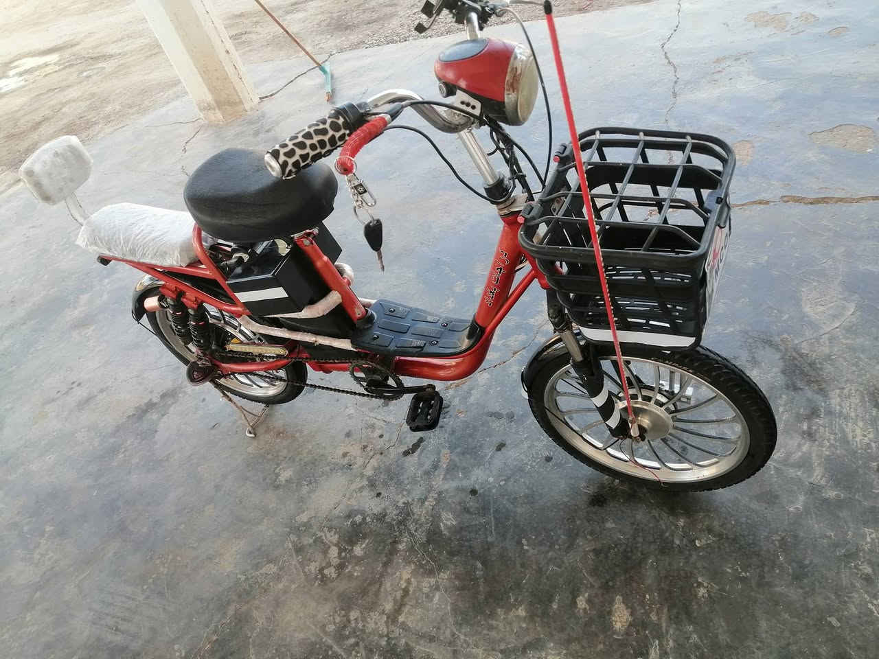 سلام عليكم
ماطور شحن للبيع بطاريات  4جدد وكشر جديد وكهربيات كله شغاله اشاير يمنه يسره شقال
ماطور جديد بمعنه لكلمه بريكات وره وركدام
شراي يتصل ***********
