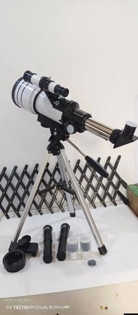 تلسكوب F30070M • فلكي انكساري • مشاهدة القمر