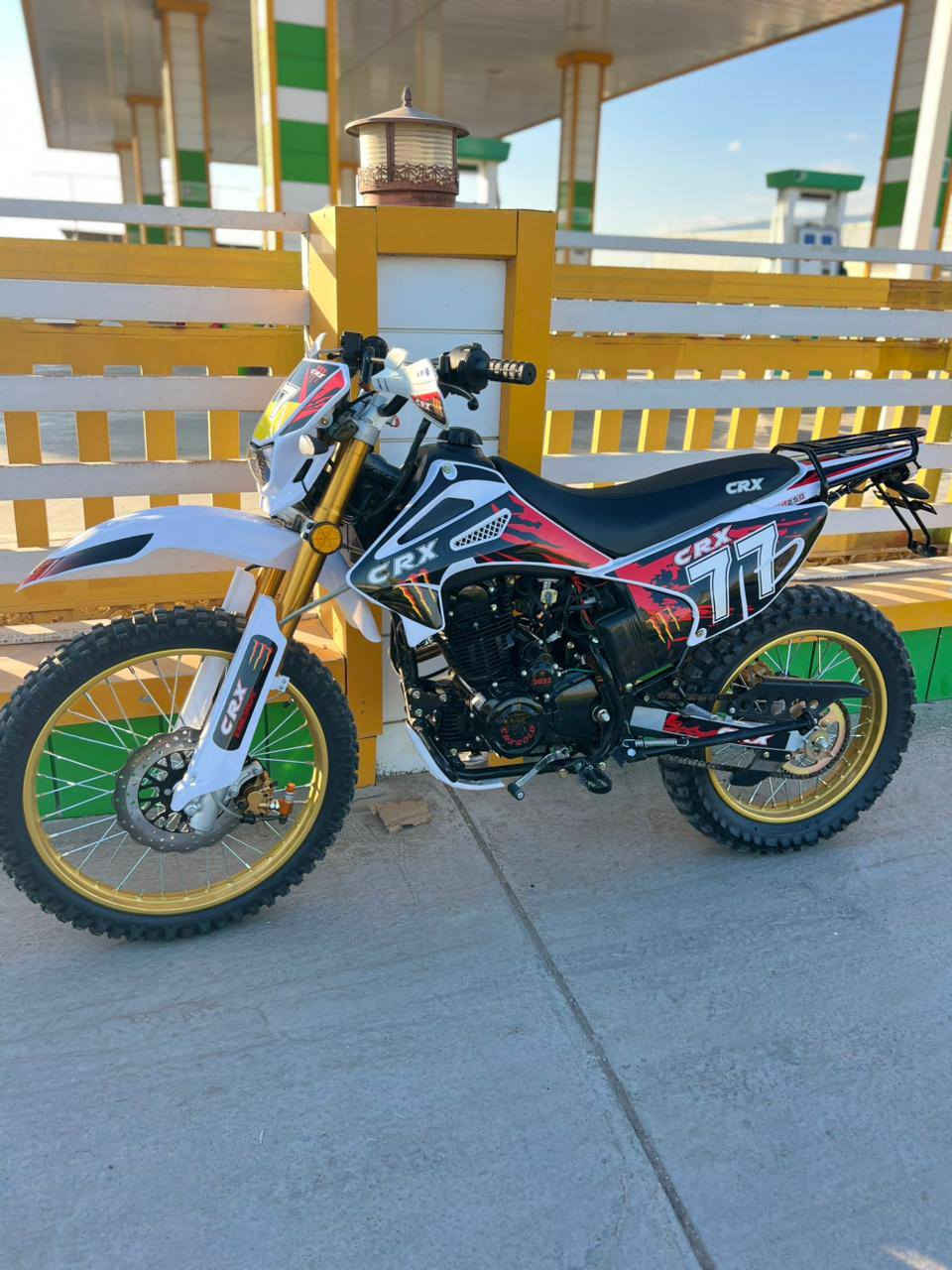 سلام عليكم دراجه للبيع CRX موديل 2025دراجه جديده بعنه الكلمه حجم المكينه 250,🔥سعر الدراجه 1400وبي مجال حك الجيه المكان ديالى قرب جديده الشط 
رقم الهاتف/***********
