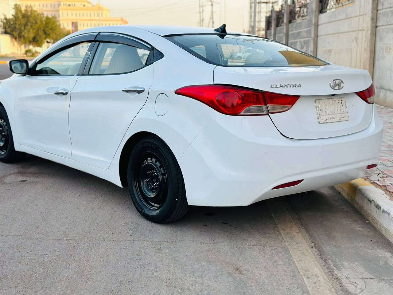 السعر 88فقط للستفسار ***********النترا مديل 2014محرك 1800 سياره صبغ عام جماليه بيها ضربه بل بجم خفيفه بسمي مداور ثاني يوم مكانها كربلاء
ترايها يخبل حداديه ومحرك وكير مكفولات
مكلف بلنشر رجاً
