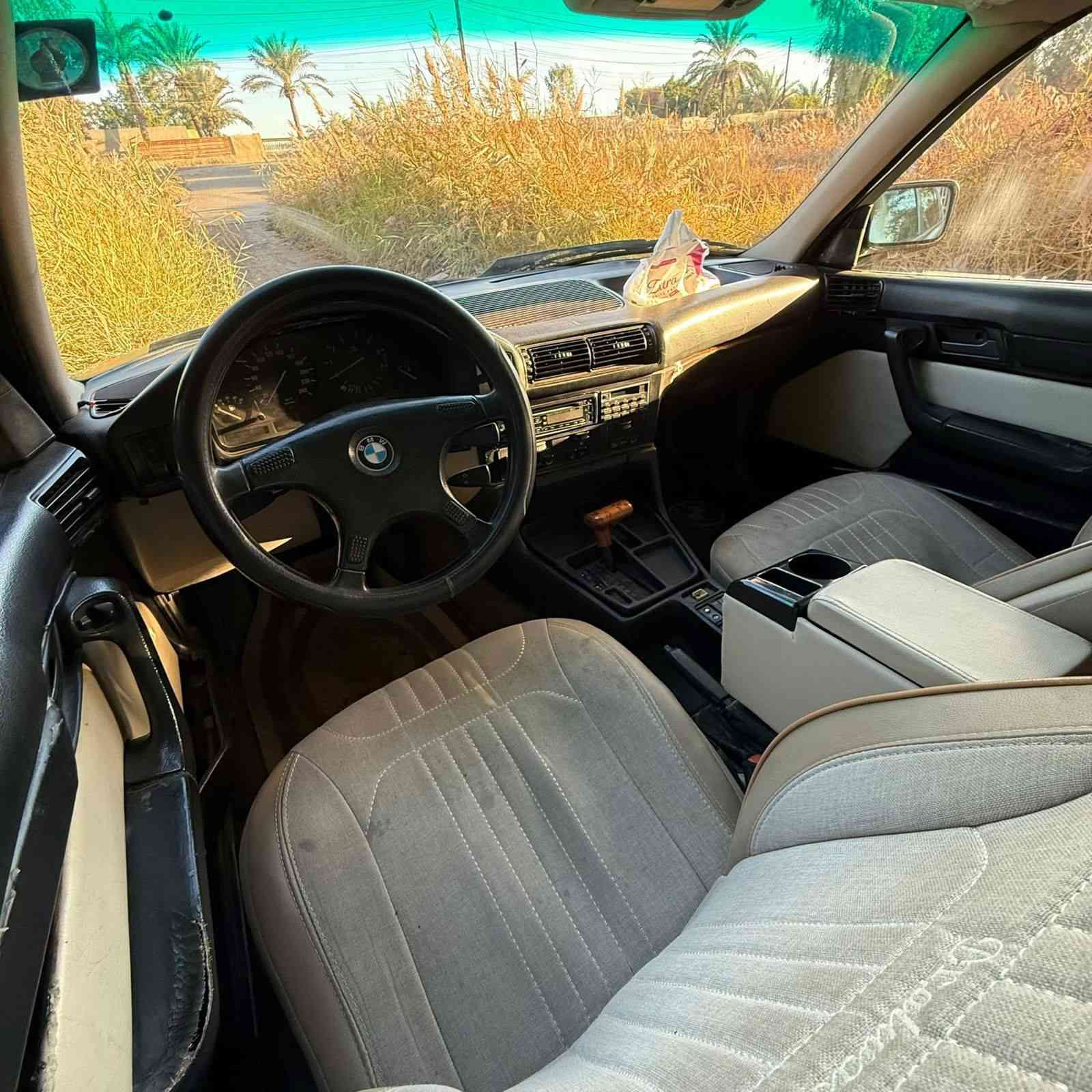 سياره للبيع BMW حجم 535i سياره جاهزه خير من الله تخم تاير بطاريه جديده كهربائيات كامله كشنات الاماميه كهرباء تبريد شغال كشر نظيف مع بعض الجراد محرك 3500 بيه خيط تبخير صدر امامي خلفي نظيف فتحة سقف والباقي على الشوف السعر 47 ورقه وبيه مجال بصيط للشراي للاستفسار الاتصال على الرقم *********** للعلم لوحات السياره بغداد انكليزي مشروع وطني
