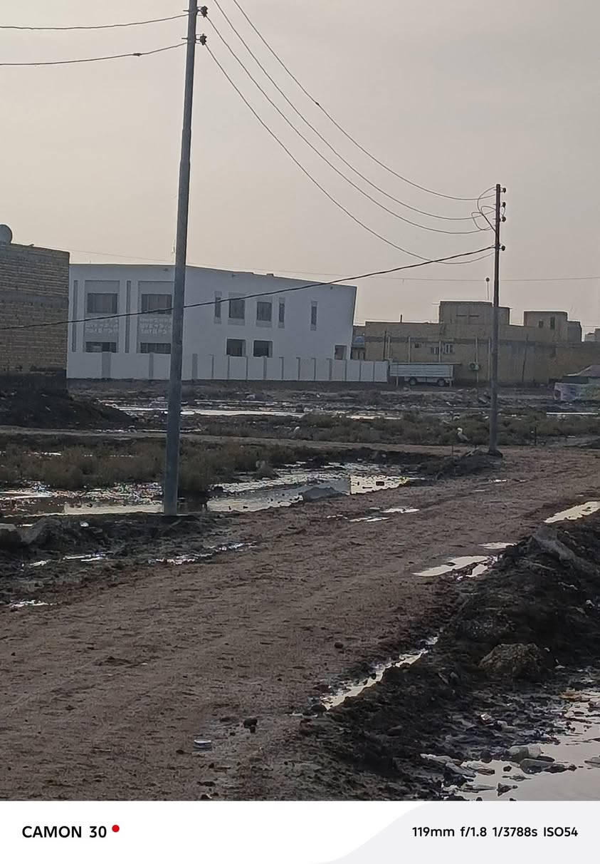 السلام عليكم قطعه طابو صرف للبيع ناحيه الفظليه المساحه 250 متر ركن على 3 شوارع الشارع الي مقابيلهه 20 متر الموقع كاع الساده قرب المدرسه الصينيه السعر المطلوب جدآ جدآ مناسب للاستفسار *********** واتساب *********** اتصل ❤️ نستقبل كافت العروض داخل الفظليه واطرافها 🥰
